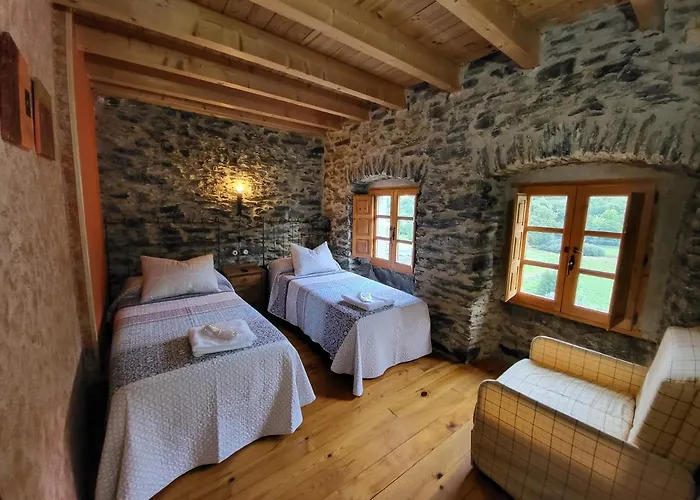 Rural La Carcel * Murias de Paredes