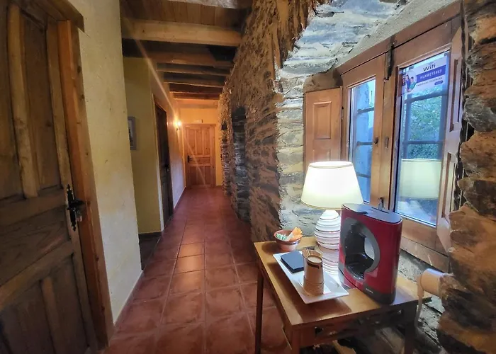 Rural La Carcel Hotel Murias de Paredes